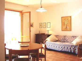Residence L'Uliveto Gioiosa Marea Exteriör bild